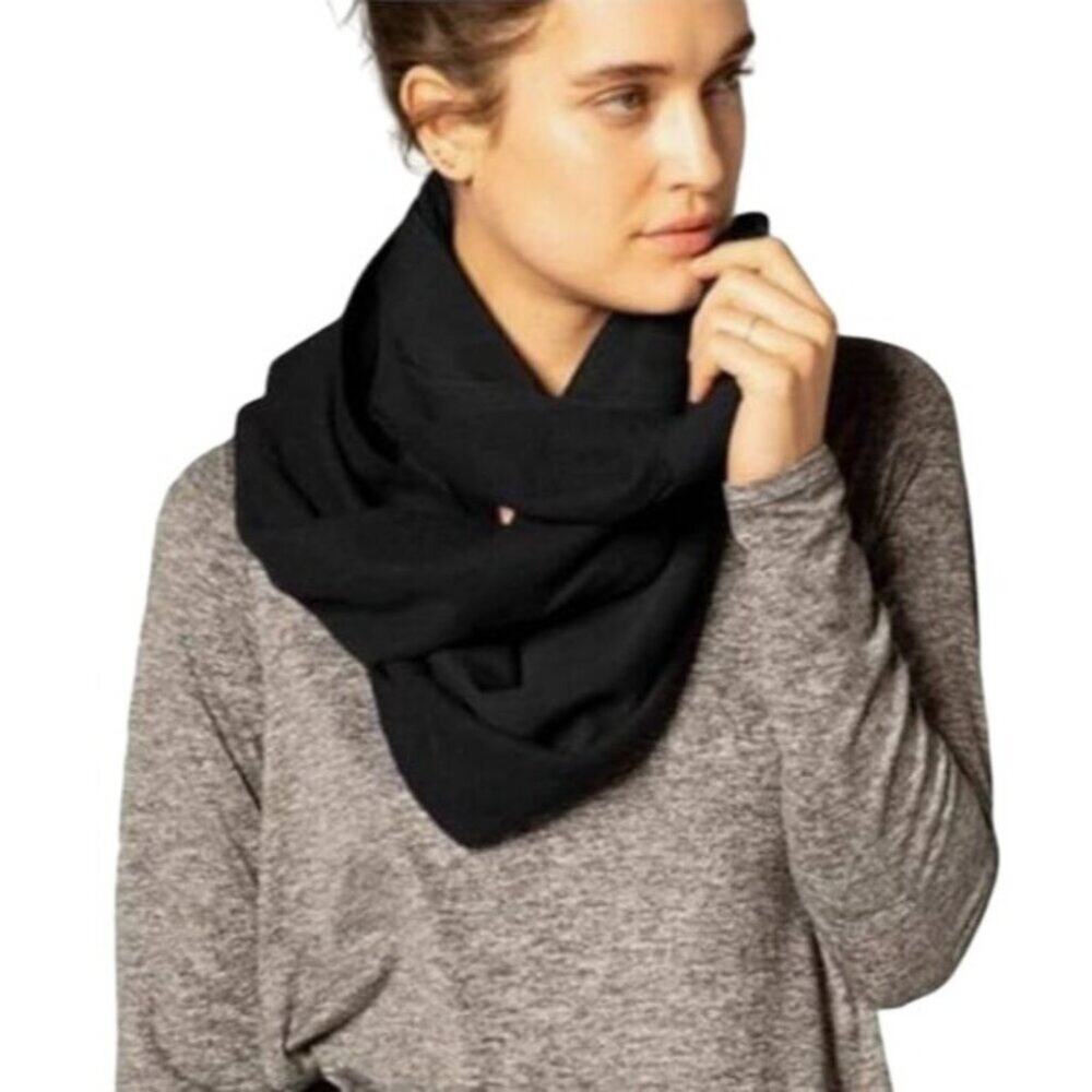Beyond Yoga Infinity Scarf Black Travel Accessory Womens One Size